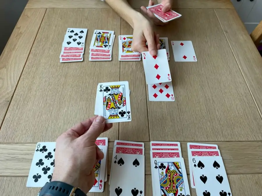 Gameplay of Spit card game